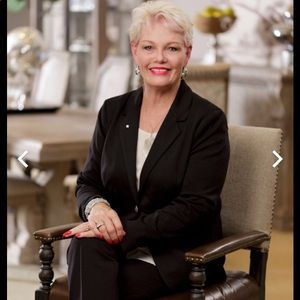 Meet your Posher, Joyceanne